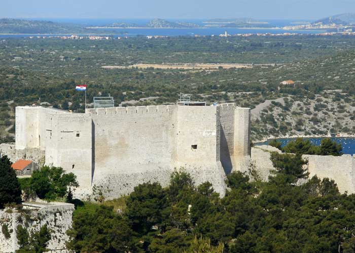 forteresse-saint-michel-sibenik-croatie