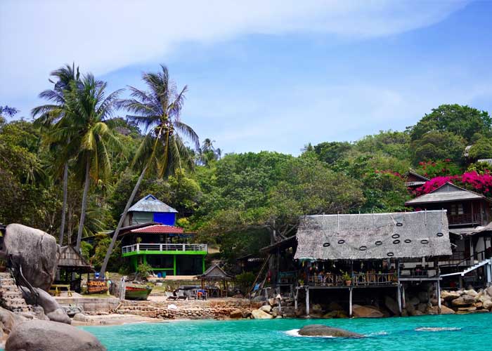 banana-rock-et-ses-bars-koh-tao