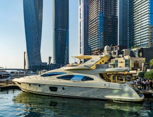 Yachting aux Émirats Arabes Unis : Guide pour Organiser la Balade en Mer Parfaite