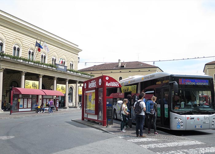 gare-train-bologne