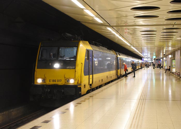 train-aeroport-centre-ville-amsterdam-intercity