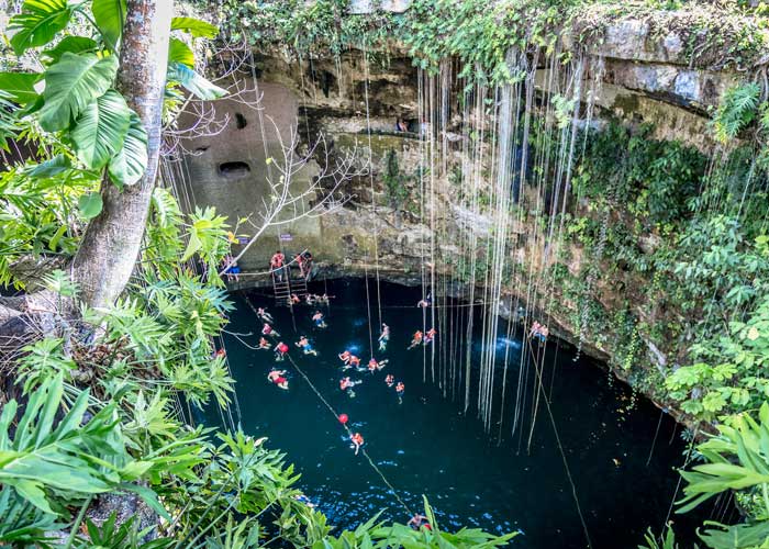 plonger-cenote-mexique