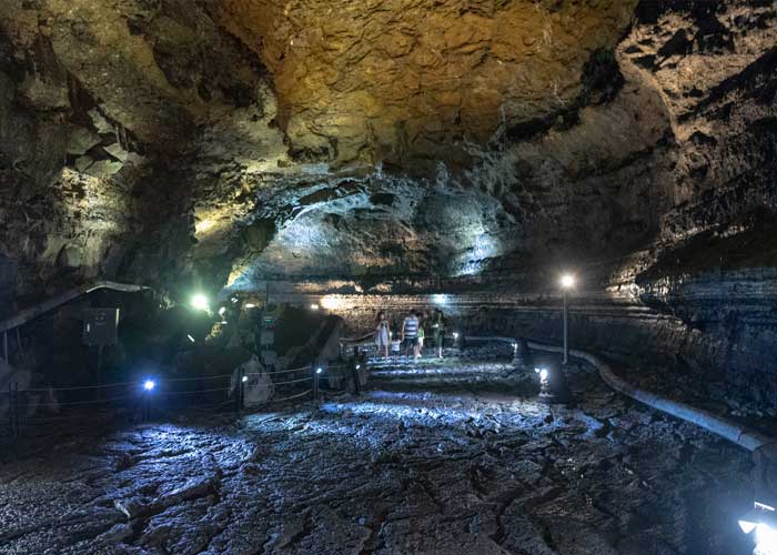 grotte-manjanggul-tunnel-lave-coree