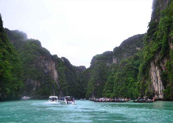 loh-samah-bay-koh-phi-phi